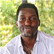 Sono madrelingua inglese e offro lezioni di conversazione, grammatica e scrittura a Bari